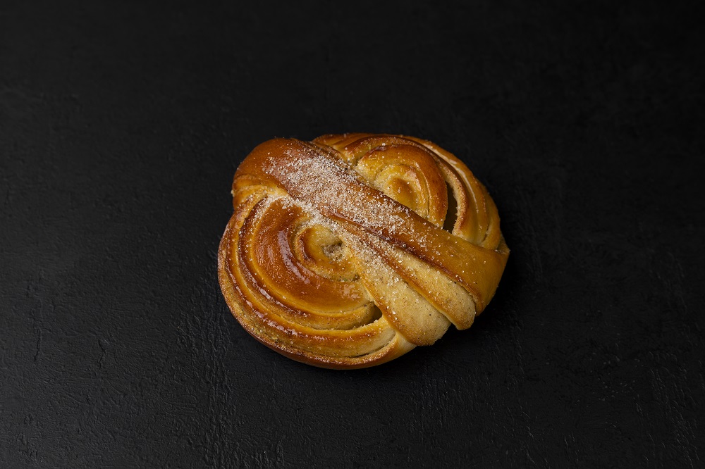 Шведская булочка с кардамоном